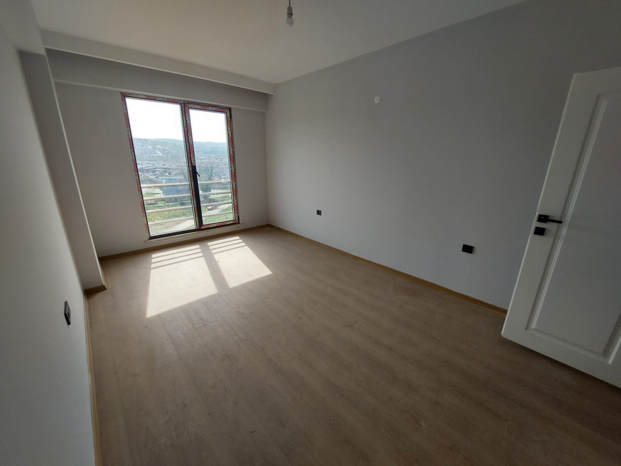 KARŞIYAKA GARDEN PARK EBEVEYN BANYOLU SATILIK 3+1